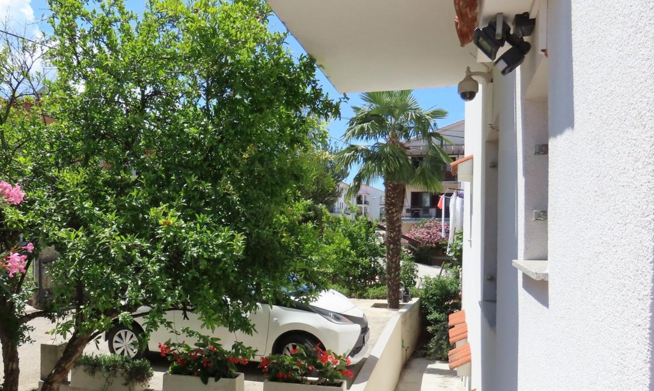 Apartments Kamelija Malinska Zewnętrze zdjęcie