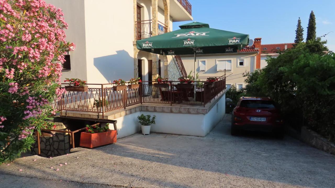 Apartments Kamelija Malinska Zewnętrze zdjęcie