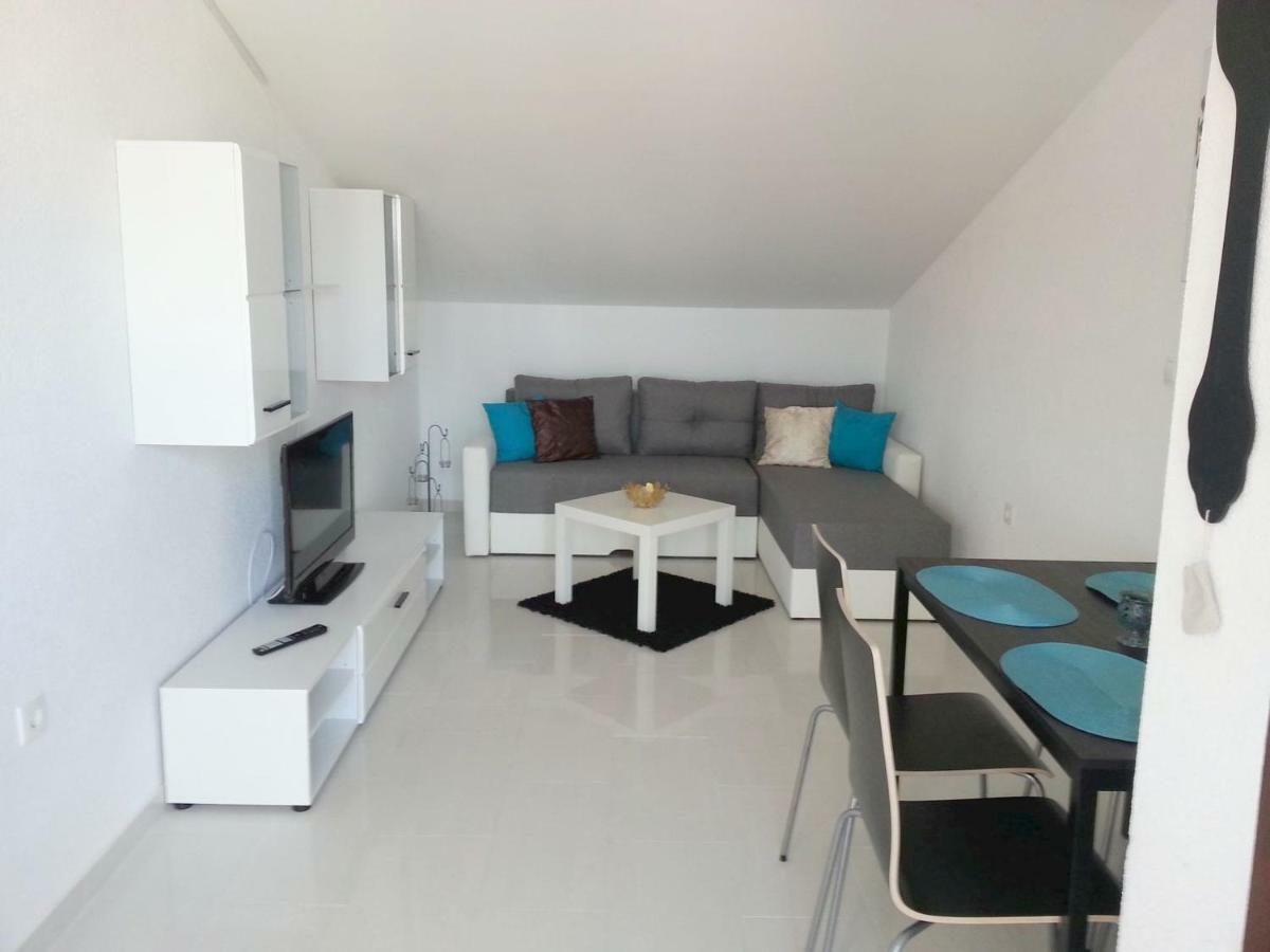 Apartments Kamelija Malinska Zewnętrze zdjęcie