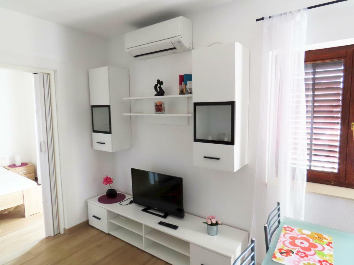 Apartments Kamelija Malinska Zewnętrze zdjęcie