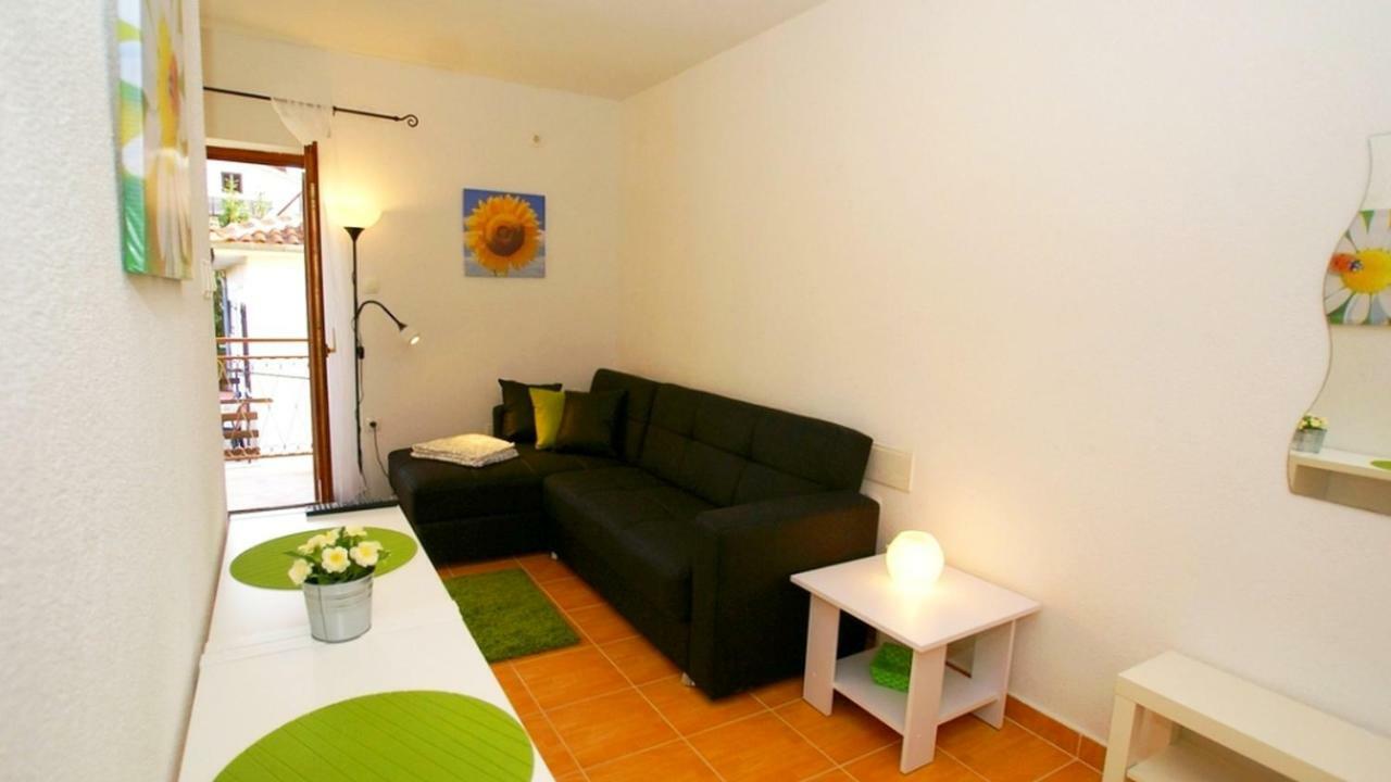Apartments Kamelija Malinska Zewnętrze zdjęcie