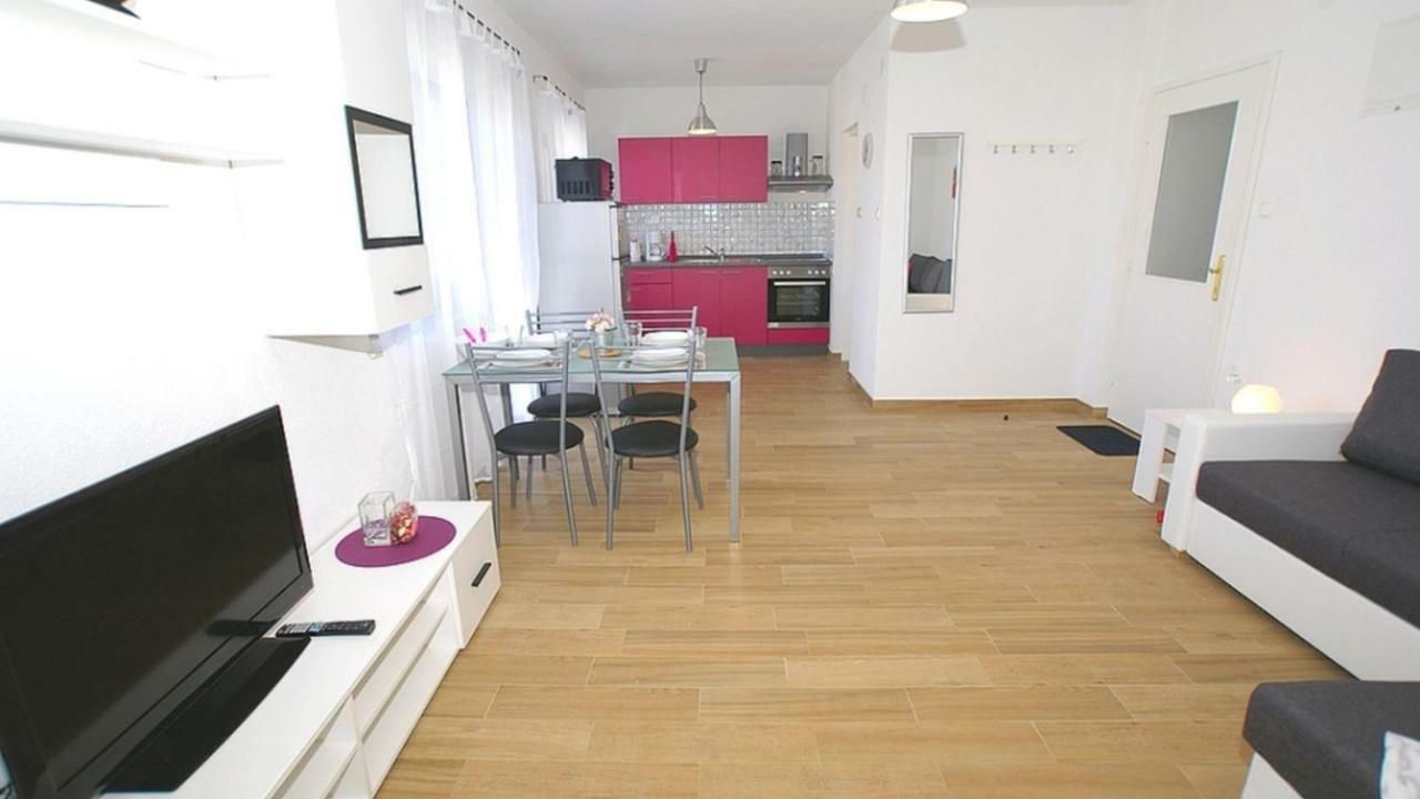 Apartments Kamelija Malinska Zewnętrze zdjęcie